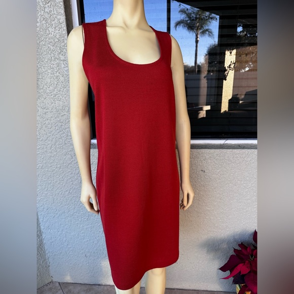 Harve Bernard Shift Dress - Picture 4 of 9